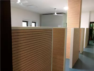 Cup ufficio, arredamento su misura cup, arredamento interni mantova, realizzazione per terzi, b2b, business to business, falegnameria mantova arredi interni su misura